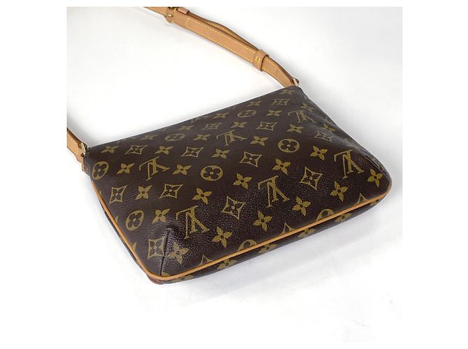 Bolsa de Ombro Louis Vuitton Musette Tango - vista 2