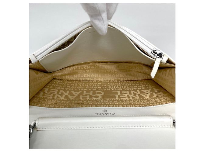 Chanel Schultertasche aus Leder - Ansicht 10