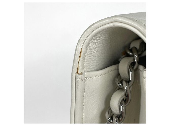 Chanel Schultertasche aus Leder - Ansicht 4