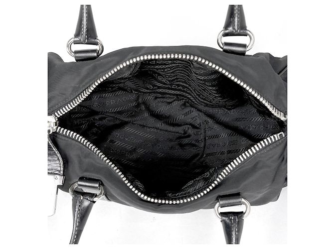 Borsa a mano Prada in nylon e pelle nera - vista 7