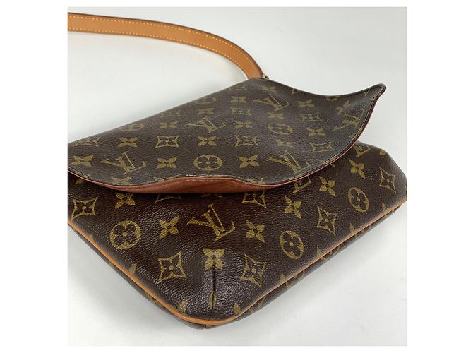 Bolsa de Ombro Louis Vuitton Musette Tango - vista 4