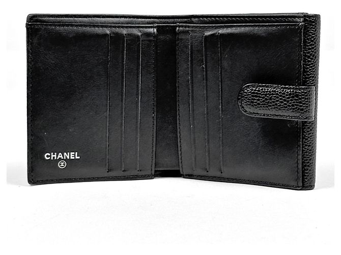 Cartera bi-fold Chanel en piel de becerro granulada negra - vista 8