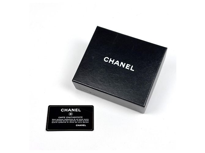Cartera bi-fold Chanel en piel de becerro granulada negra - vista 9