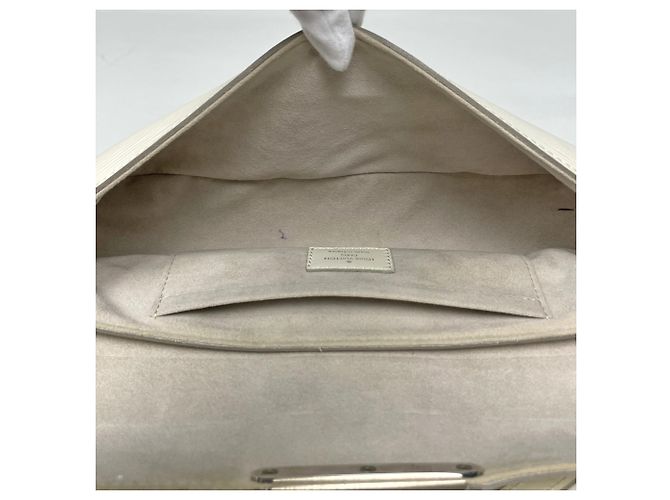 Borsa a tracolla Louis Vuitton Pochette Montaigne in pelle Epi - vista 8