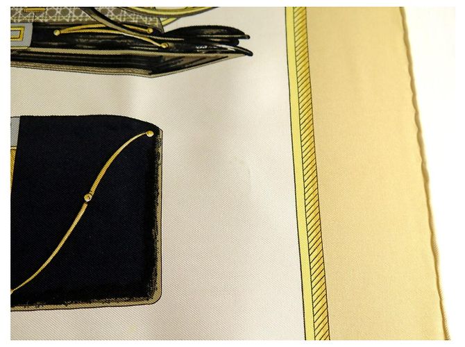 Hermès FOULARD HERMES LES VOITURES A TRANSFORMATION 1ERE EDITION 1965 GIALLO - vista 10