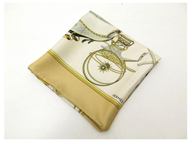 Hermès FOULARD HERMES LES VOITURES A TRANSFORMATION 1ERE EDITION 1965 GIALLO - vista 12