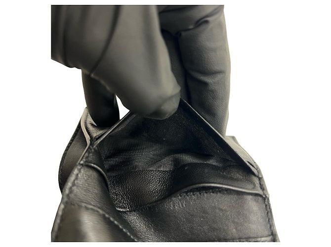 Yves Saint Laurent Cartera tri-fold de piel Saint Laurent Paris - vista 9