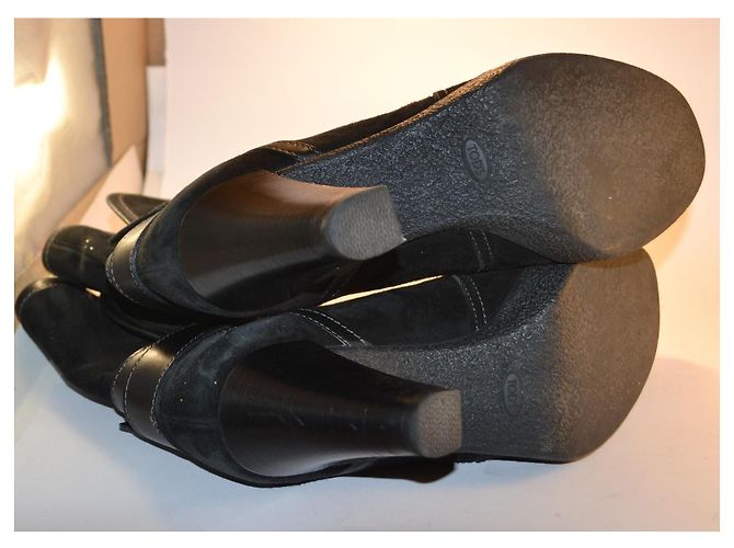 Tod's Schwarze Wildleder Stiefeletten mit Absatz - Ansicht 5