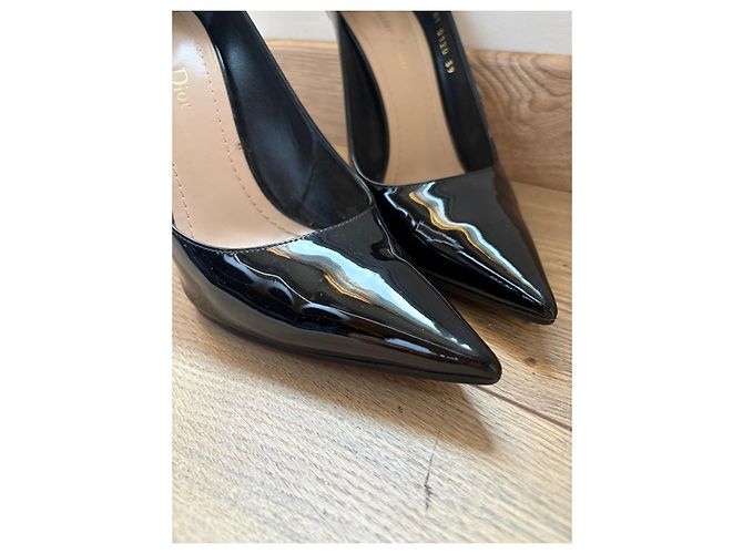 Escarpins Christian Dior en cuir verni noir - vue 6