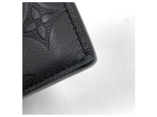 Louis Vuitton Monogram Shadow Double Business Card Holder - vista 3