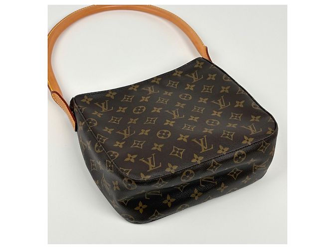 Borsa a tracolla Louis Vuitton Looping MM - vista 2