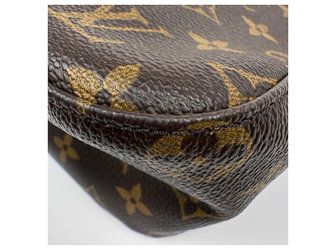Borsa a tracolla Louis Vuitton Looping MM - vista 3