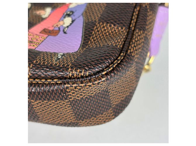 Louis Vuitton Mini Pochette Accessoires - vista 3