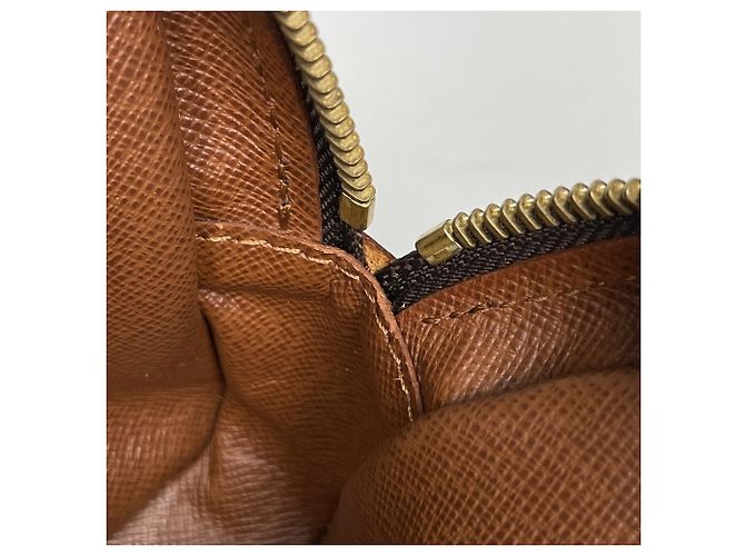 Louis Vuitton Pochette Marly Bandoulière Shoulder Bag - vista 7