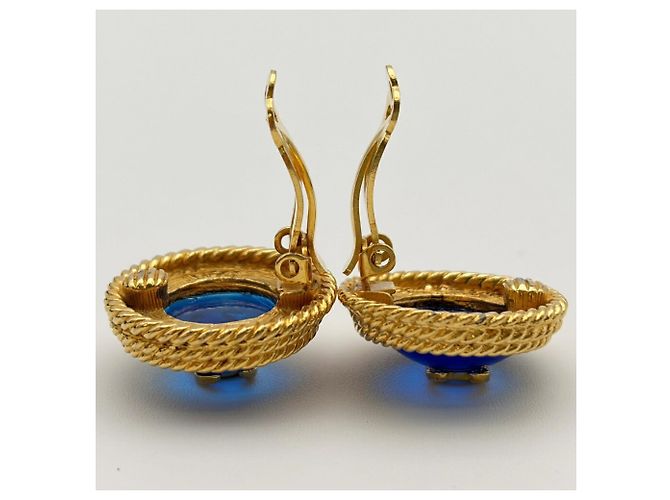 Orecchini a clip Chanel Coco Mark Blue and Gold - vista 8