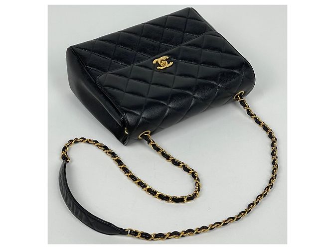Borsa a tracolla Chanel Matelassé in nero - vista 5
