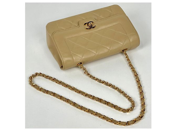 Borsa a tracolla Chanel in pelle Matelassé - vista 5