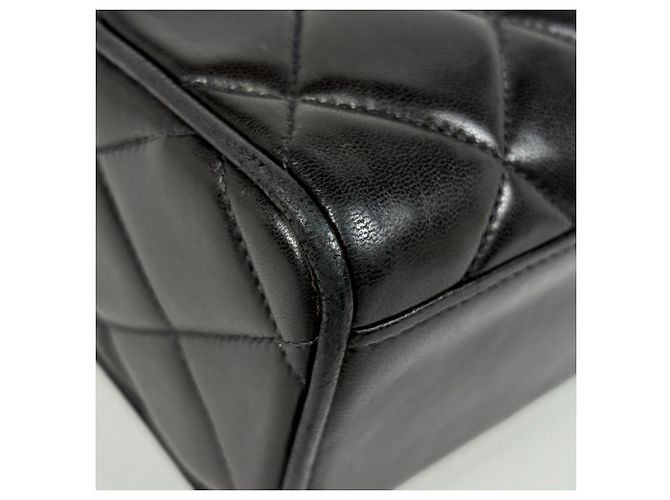 Borsa a tracolla Chanel in pelle Matelassé - vista 3