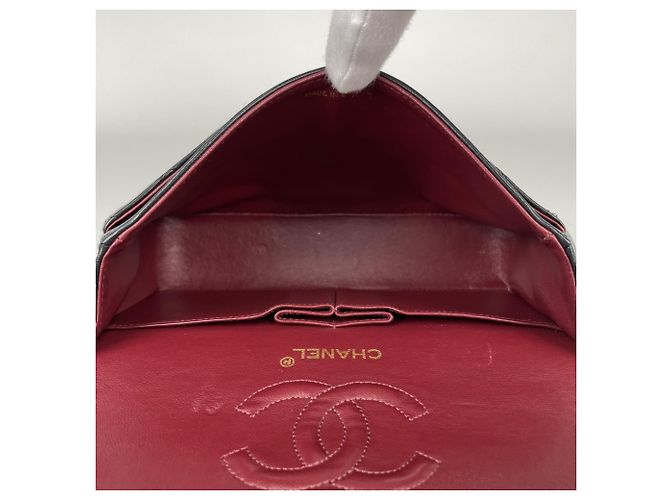 Borsa a tracolla Chanel Matelassé in pelle nera - vista 12