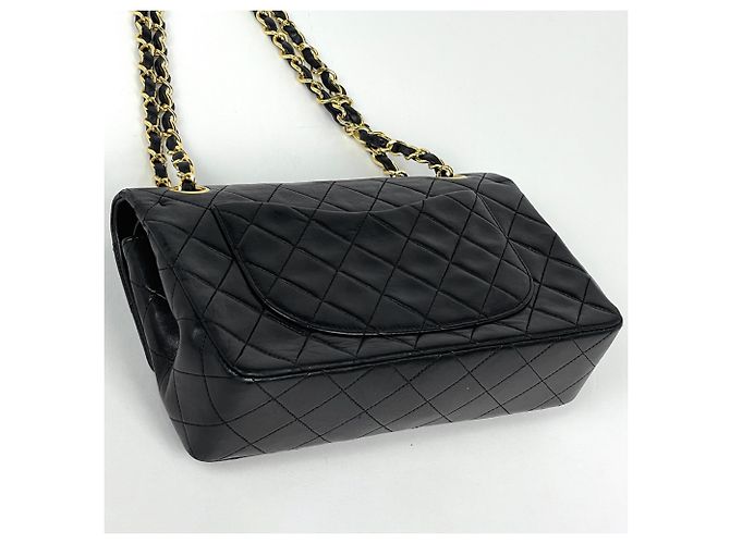 Borsa a tracolla Chanel Matelassé in pelle nera - vista 2