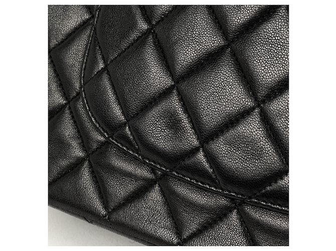 Borsa a tracolla Chanel Matelassé in pelle nera - vista 4