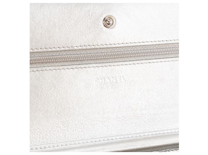 CHANEL - Borsa a tracolla Wallet On Chain Classic/Timeless Chanel in pelle stropicciata chevron argento - vista 5