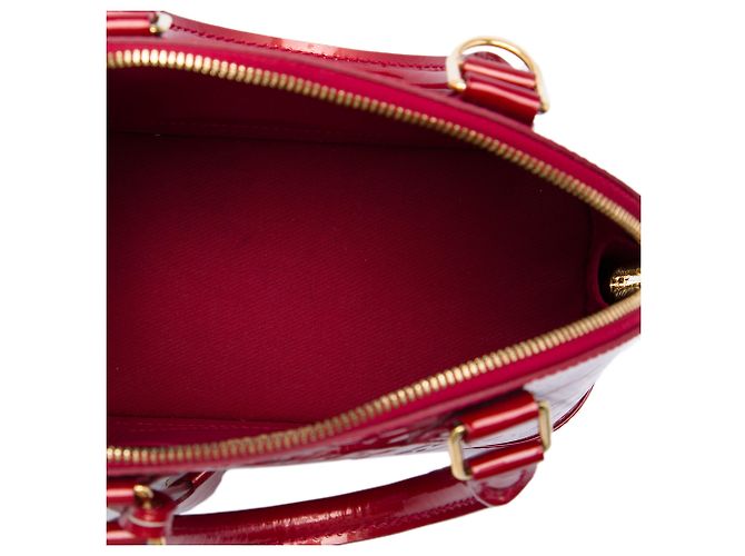 Bolso Satchel Alma BB Louis Vuitton Monogram Vernis Rayures Rojo - vista 4