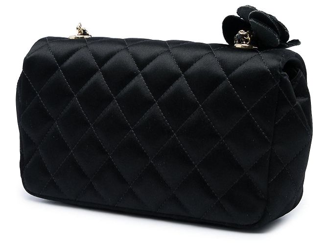 Borsa a tracolla Chanel Mini CC in raso matelassé nero con Camelia - vista 2