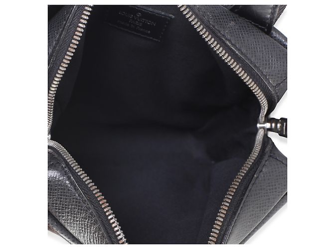 Borsa Messenger Louis Vuitton Epicea Black Taiga Canvas Sayan - vista 5