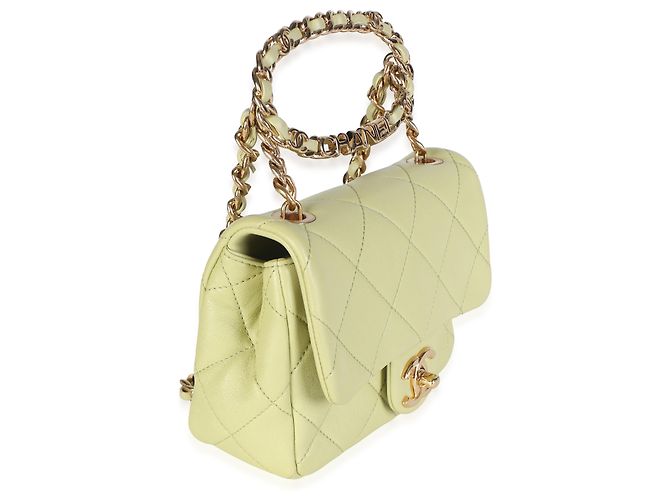 Bolsa Mini Square Flap Chanel em pele de cordeiro acolchoada verde claro com logo e alça de corrente - vista 4