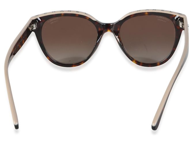 Occhiali da sole a farfalla Chanel in acetato marrone con logo - vista 2