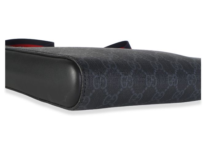 Borsa a tracolla piccola e piatta Gucci in tela GG Supreme nera e grigia con banda Web - vista 5