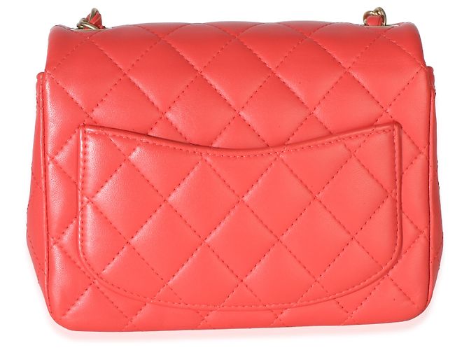 Bolsa Mini Square Flap Chanel em pele de cordeiro acolchoada rosa escuro - vista 2