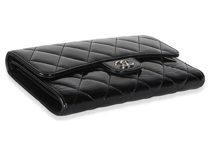 Cartera Long Flap Chanel de charol acolchado negro CC - vista 7