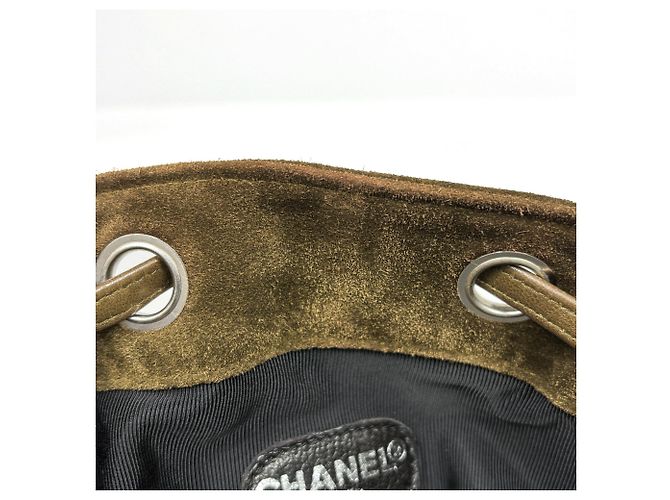 Bolso de hombro Chanel de gamuza caqui - vista 9