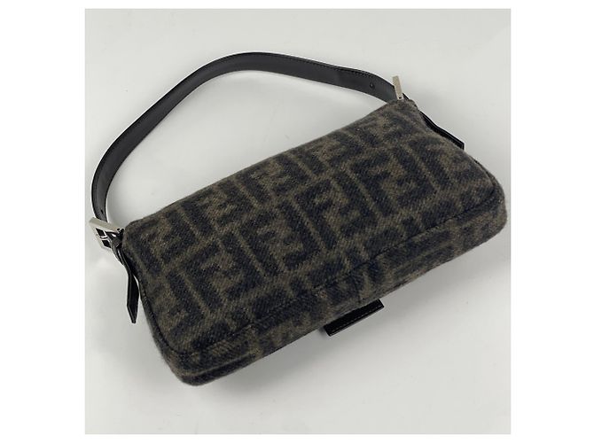 Bolso de hombro Fendi marrón con estampado Zucca - vista 2