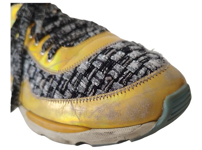 Chanel Sneakers Supermarket in Tweed e Pelle Gialla - vista 11