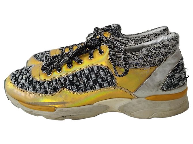 Chanel Sneakers Supermarket in Tweed e Pelle Gialla - vista 5