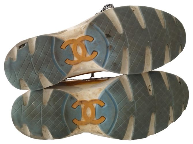 Chanel Sneakers Supermarket in Tweed e Pelle Gialla - vista 8