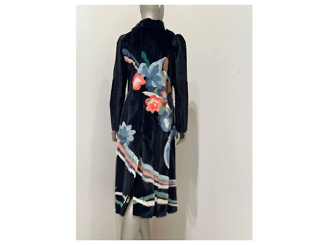 Fendi
Cappotto con intarsia floreale multicolore Sz.42
Usato - vista 2