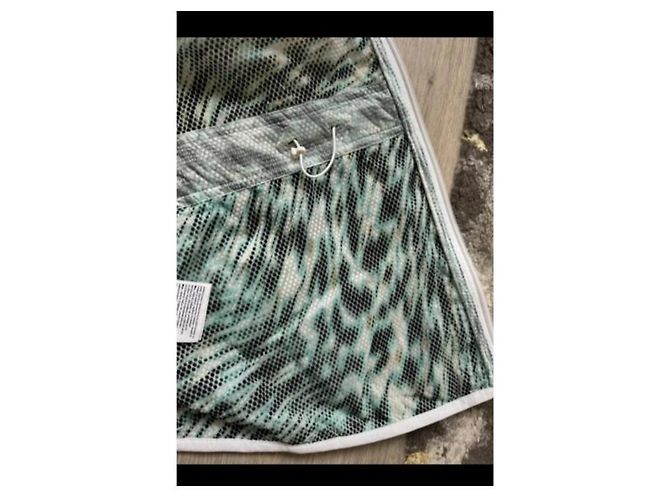 Nike Chaleco con Capucha de Nailon Estampado - Verde y Gris - vista 3