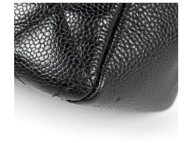 Chanel Tote Bag aus schwarzem genarbtem Kalbsleder - Ansicht 3