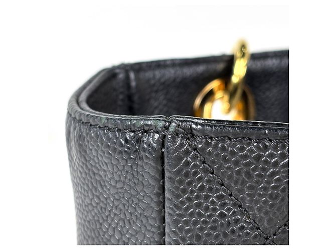 Chanel Tote Bag aus schwarzem genarbtem Kalbsleder - Ansicht 4