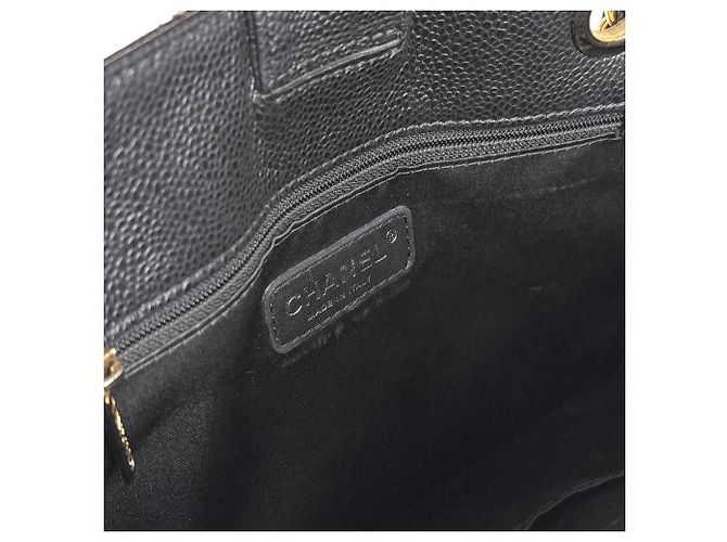 Chanel Tote Bag aus schwarzem genarbtem Kalbsleder - Ansicht 6