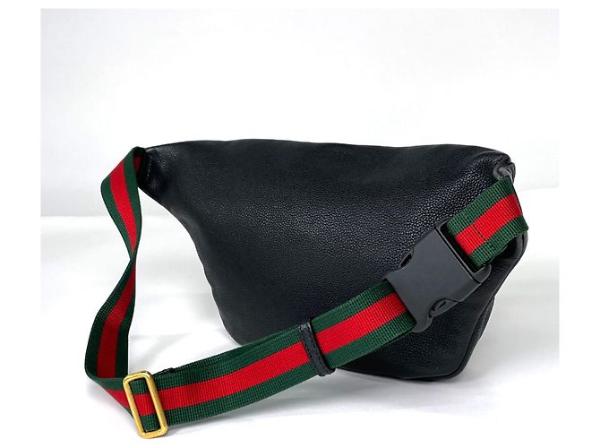 Bolsa Boston Gucci em couro preto - vista 2