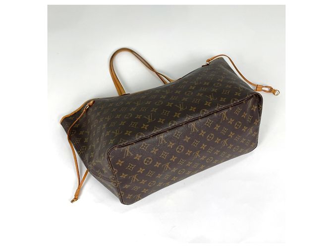 Louis Vuitton Neverfull GM Tote Bag - view 2