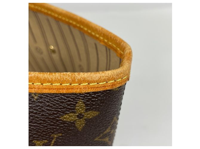 Louis Vuitton Neverfull GM Tote Bag - view 4