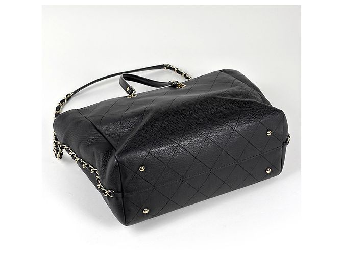 Chanel Tote Bag aus schwarzem Leder - Ansicht 2