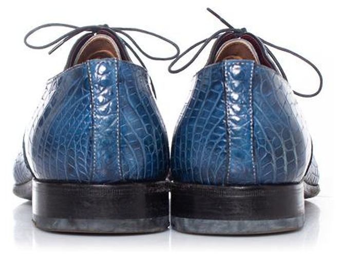 Santoni, Scarpe derby stringate in pelle di alligatore blu - vista 3