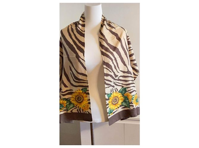 Dolce & Gabbana Stola in Seta Girasoli e Stampa Zebra - vista 17